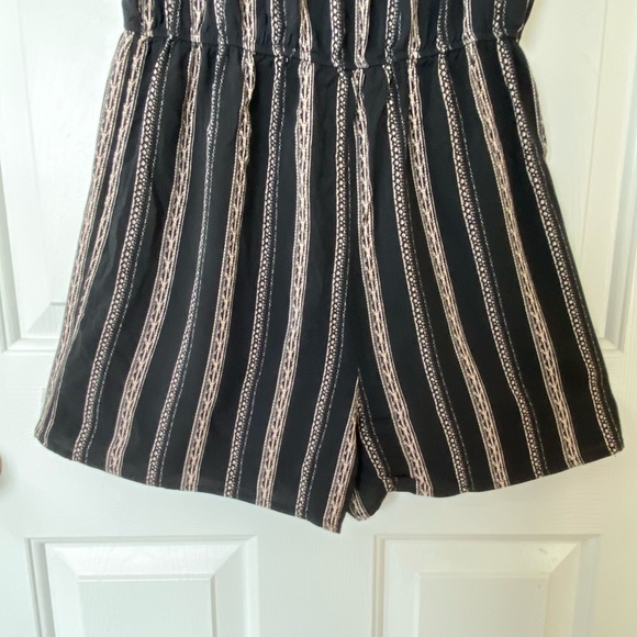 Black Off Shoulder Romper Womens Small - Picture 10 of 16